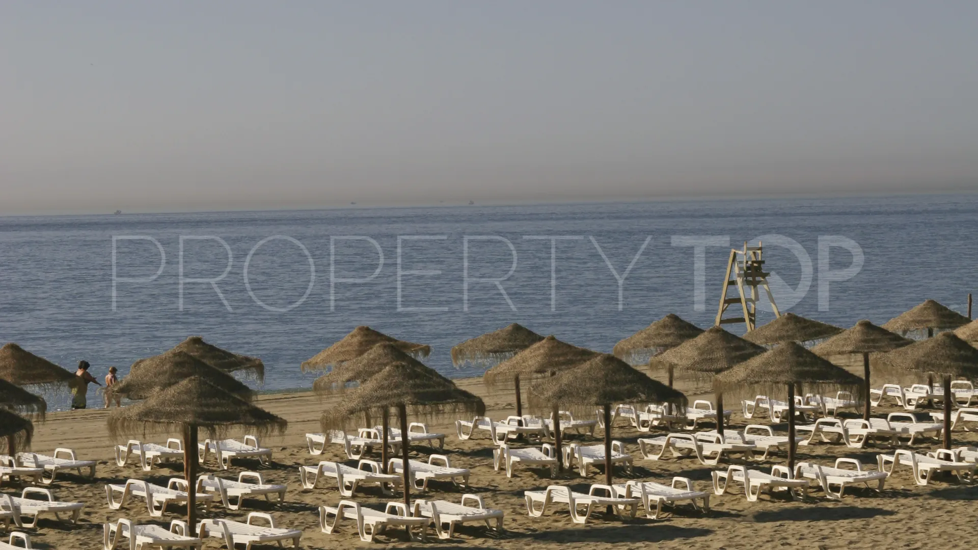 Estepona, apartamento planta baja en venta de 2 dormitorios