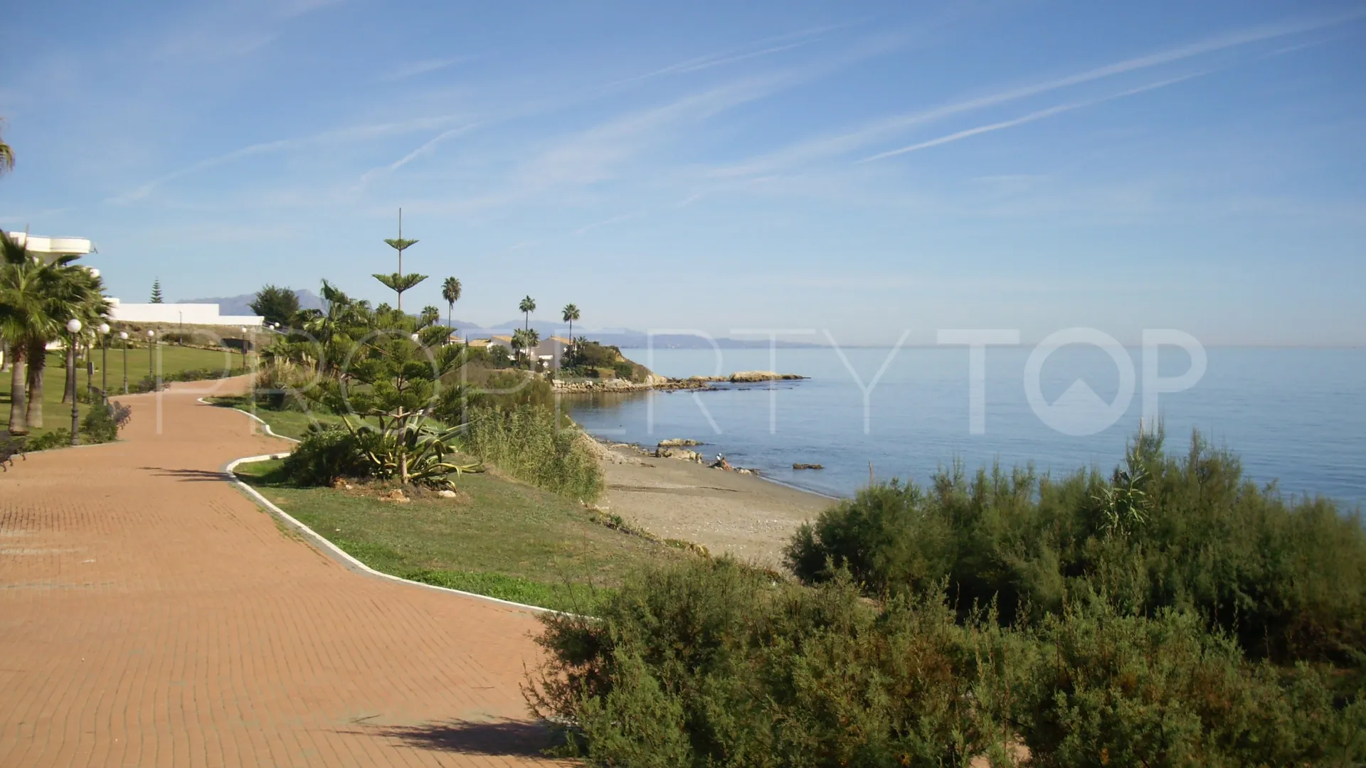 Estepona, apartamento planta baja en venta de 2 dormitorios