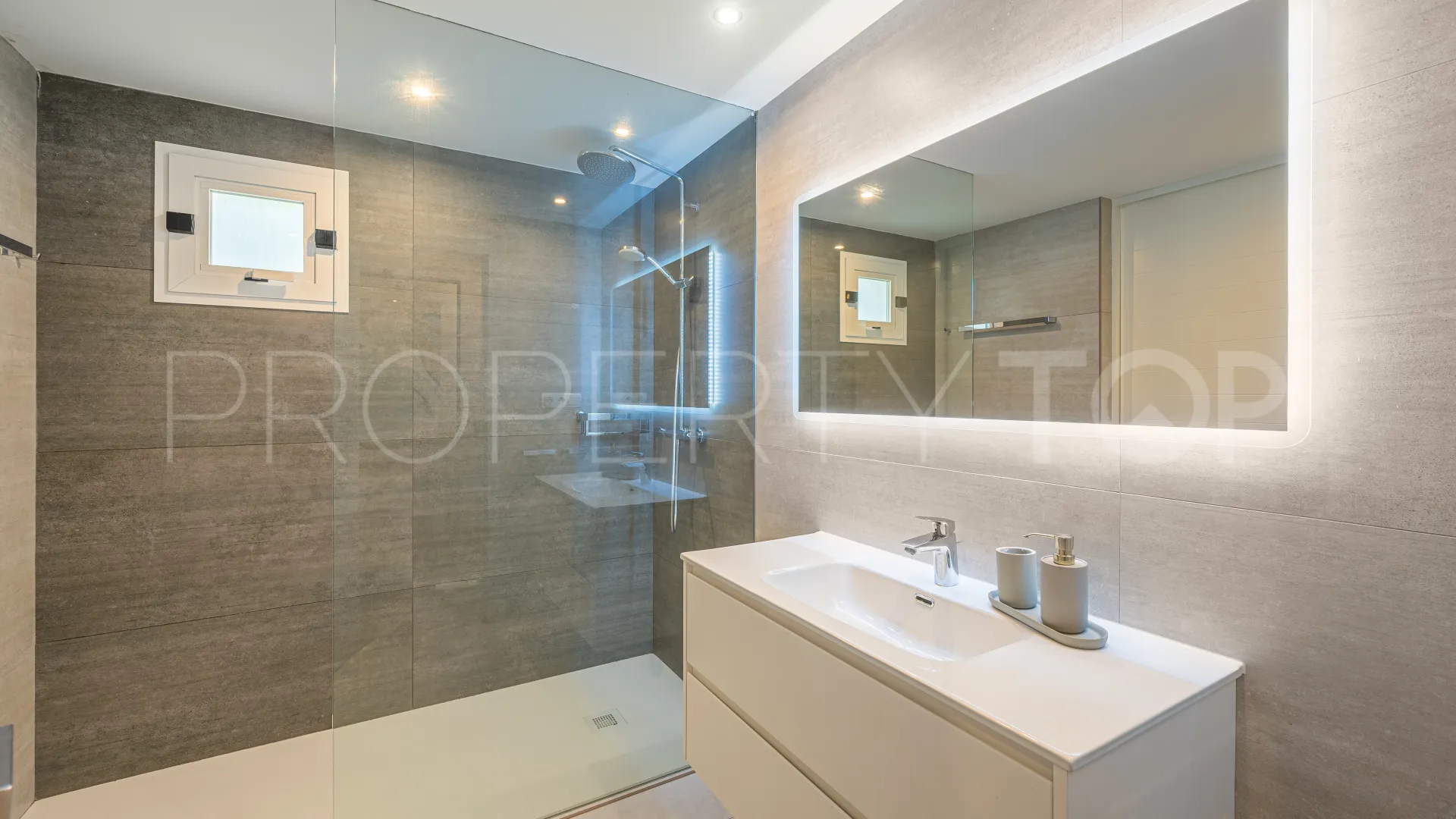 3 bedrooms Marbella apartment for sale