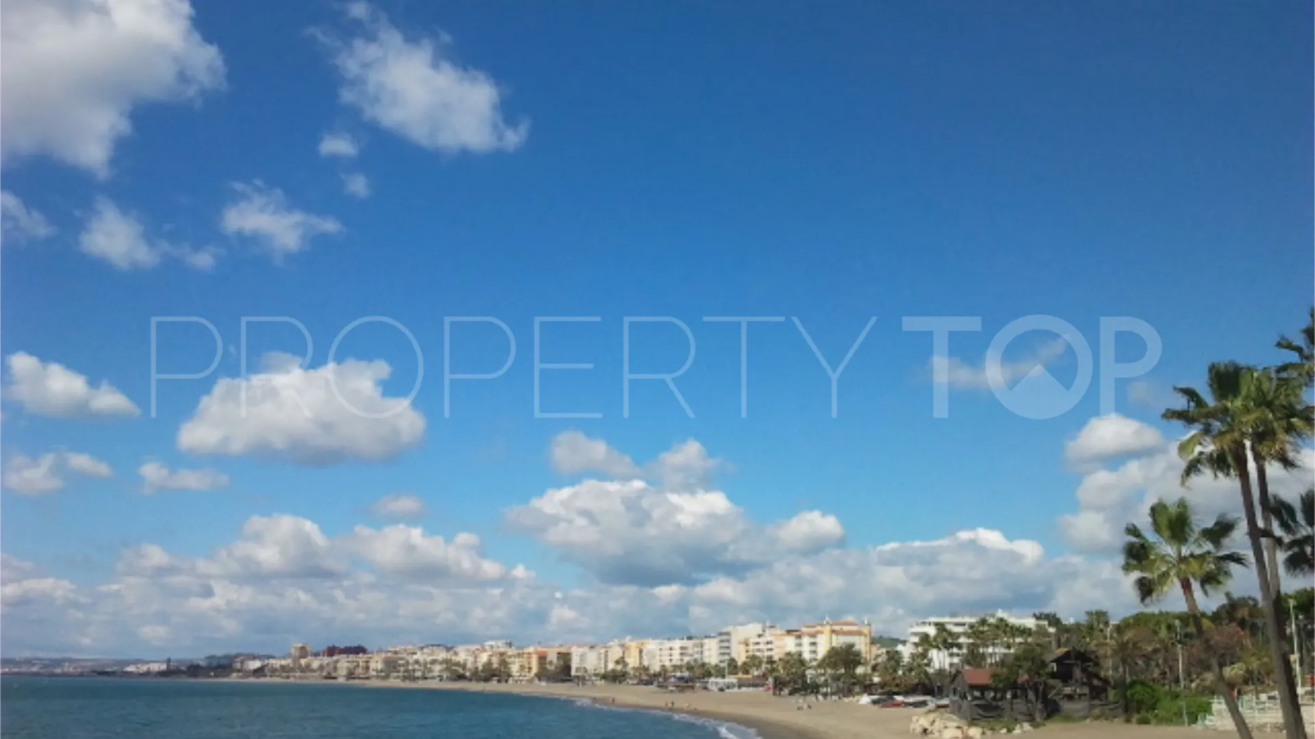 Se vende apartamento con 3 dormitorios en Estepona