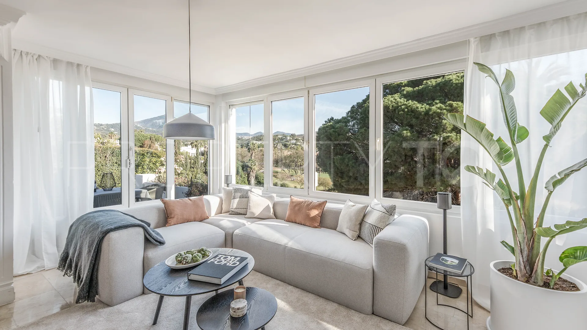 Nueva Andalucia, villa en venta de 4 dormitorios