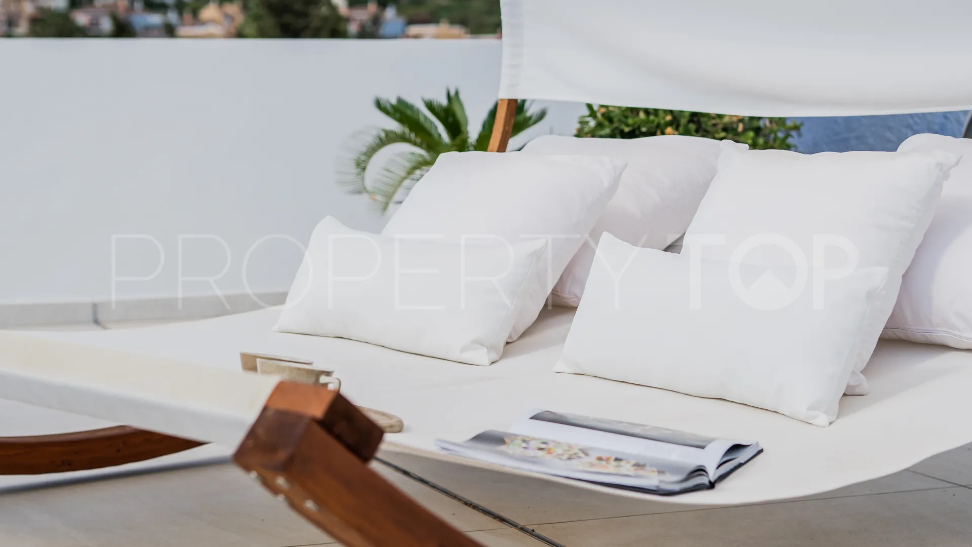 For sale 4 bedrooms villa in Nueva Andalucia