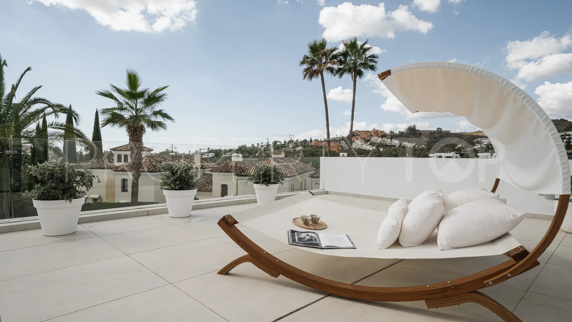 For sale 4 bedrooms villa in Nueva Andalucia