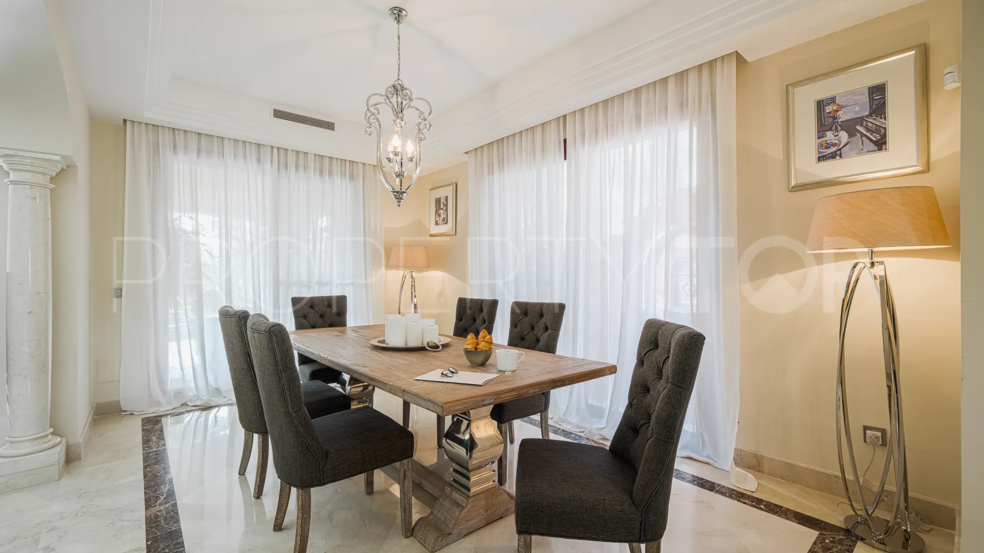 6 bedrooms semi detached villa for sale in Nueva Andalucia