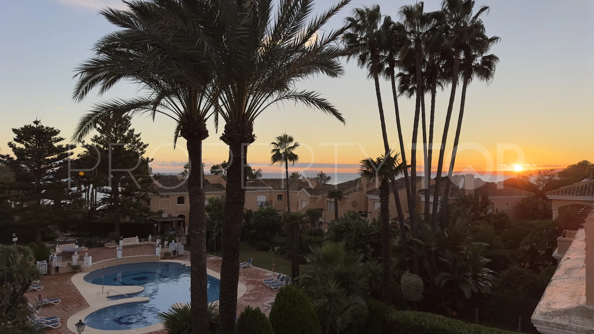 Buy Venalmar duplex penthouse with 4 bedrooms