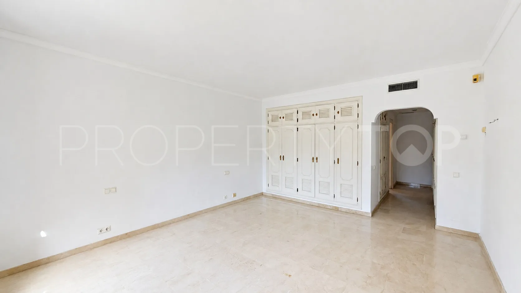 Buy Venalmar duplex penthouse with 4 bedrooms