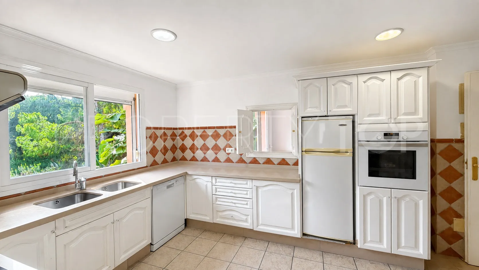 Buy Venalmar duplex penthouse with 4 bedrooms