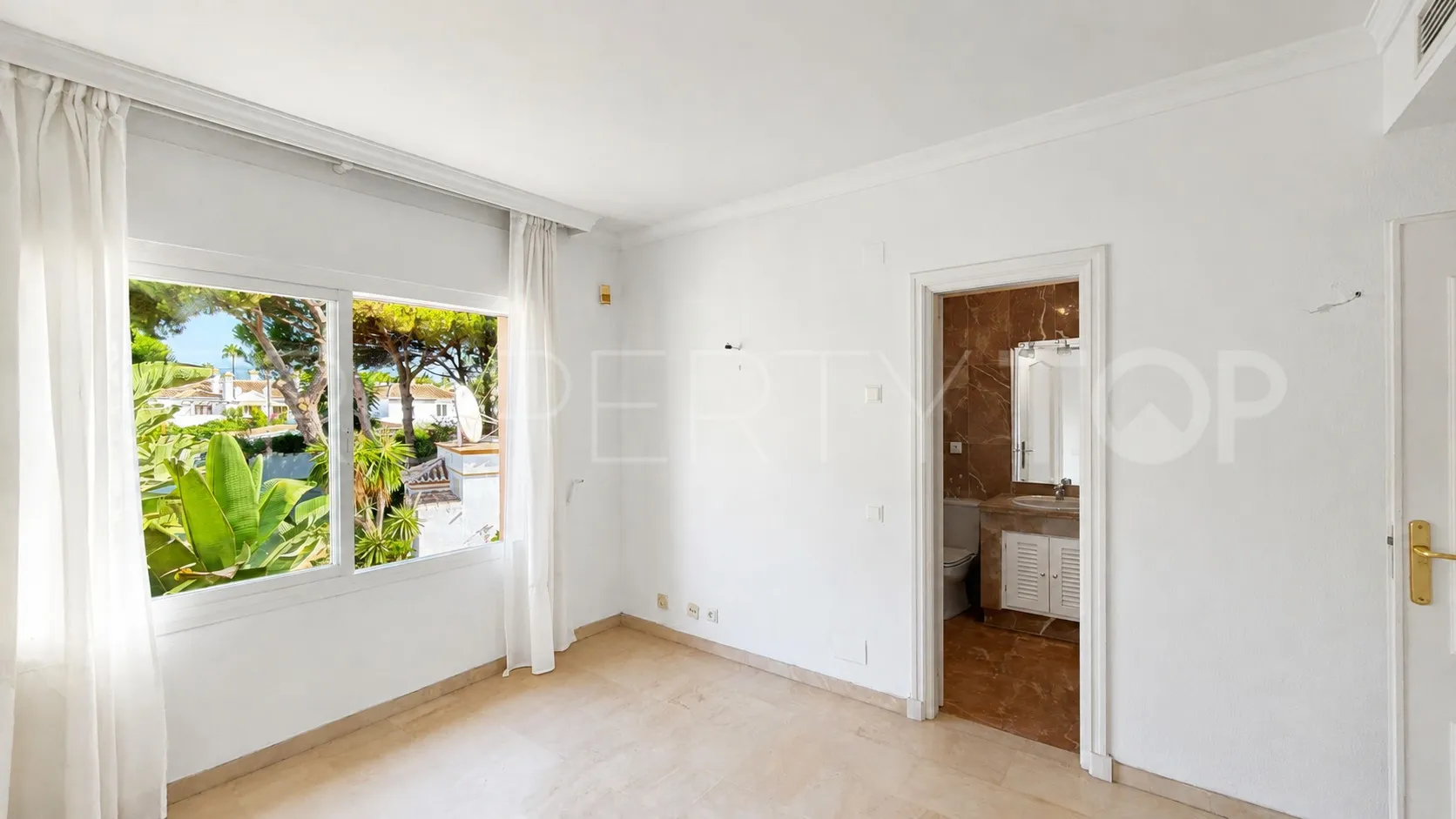 Buy Venalmar duplex penthouse with 4 bedrooms
