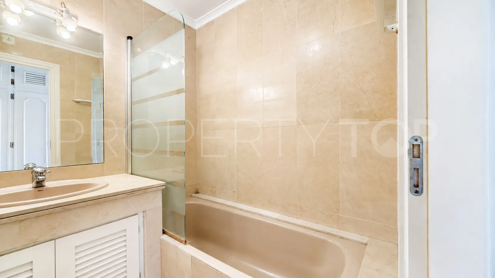 Buy Venalmar duplex penthouse with 4 bedrooms