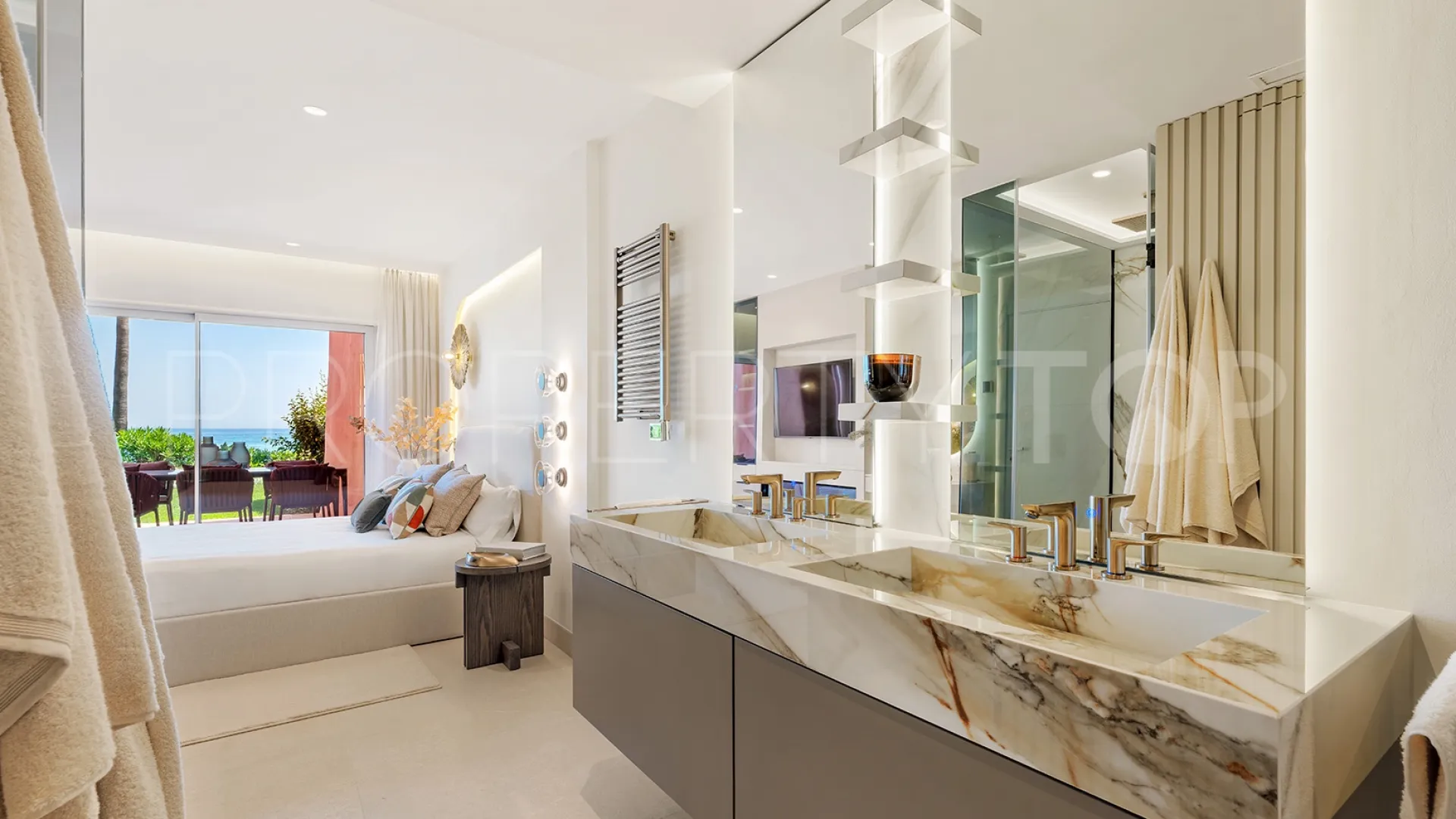 Menara Beach, apartamento planta baja a la venta