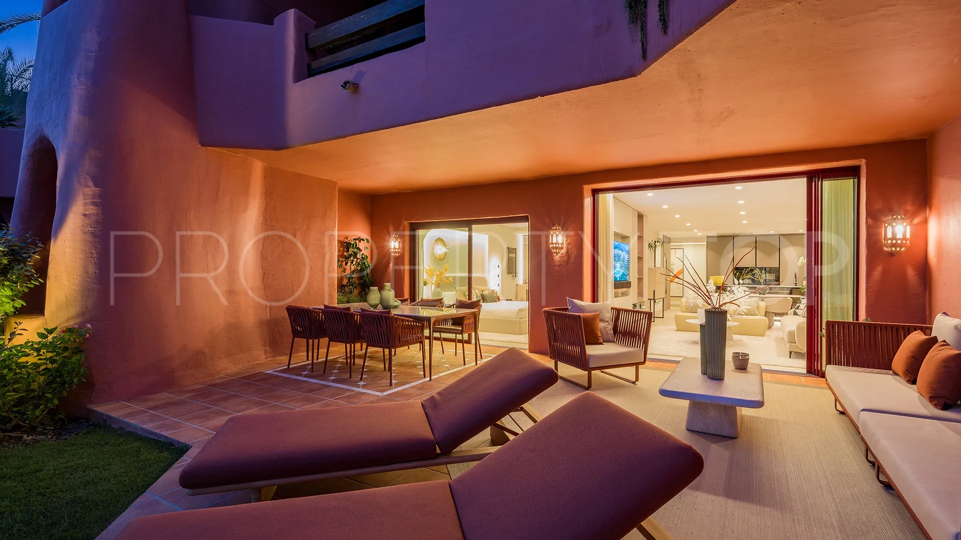 Menara Beach, apartamento planta baja a la venta