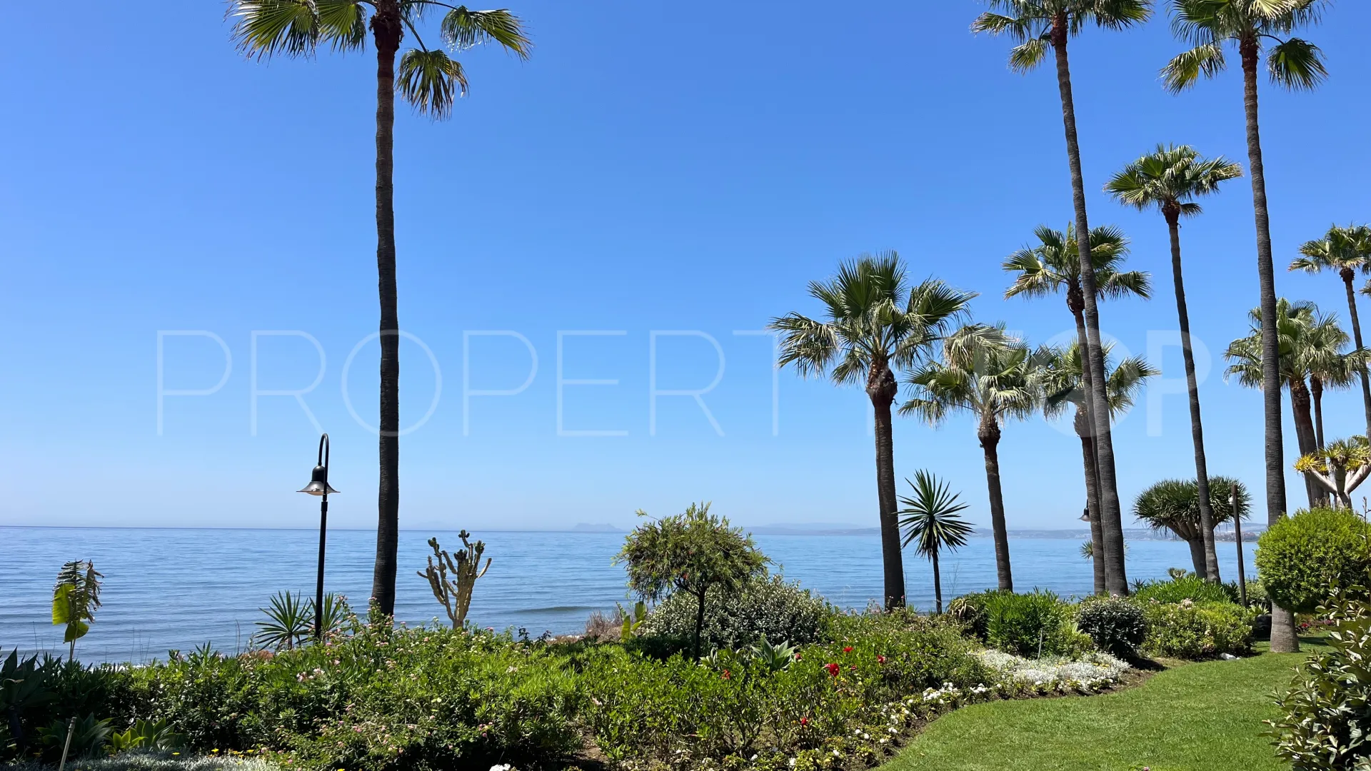 Menara Beach, apartamento planta baja a la venta