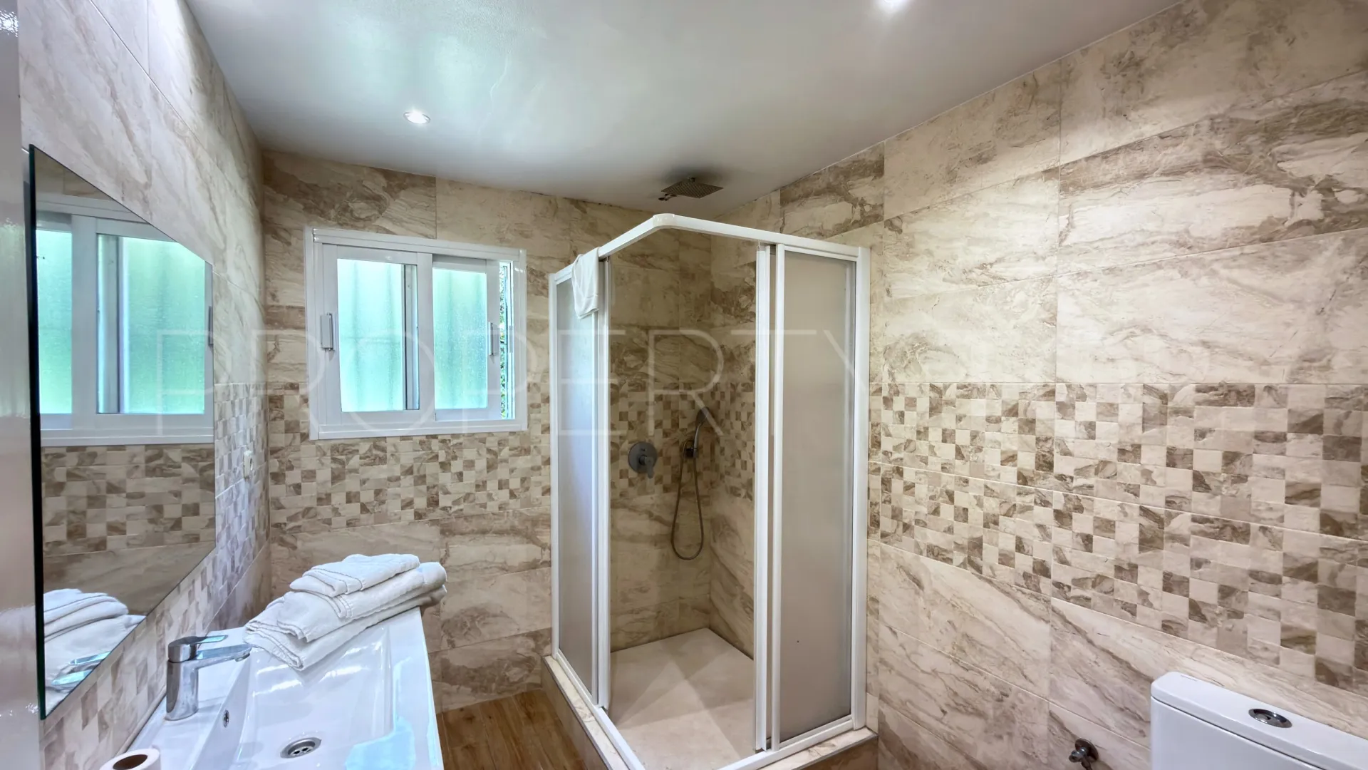 For sale 4 bedrooms villa in Benamara
