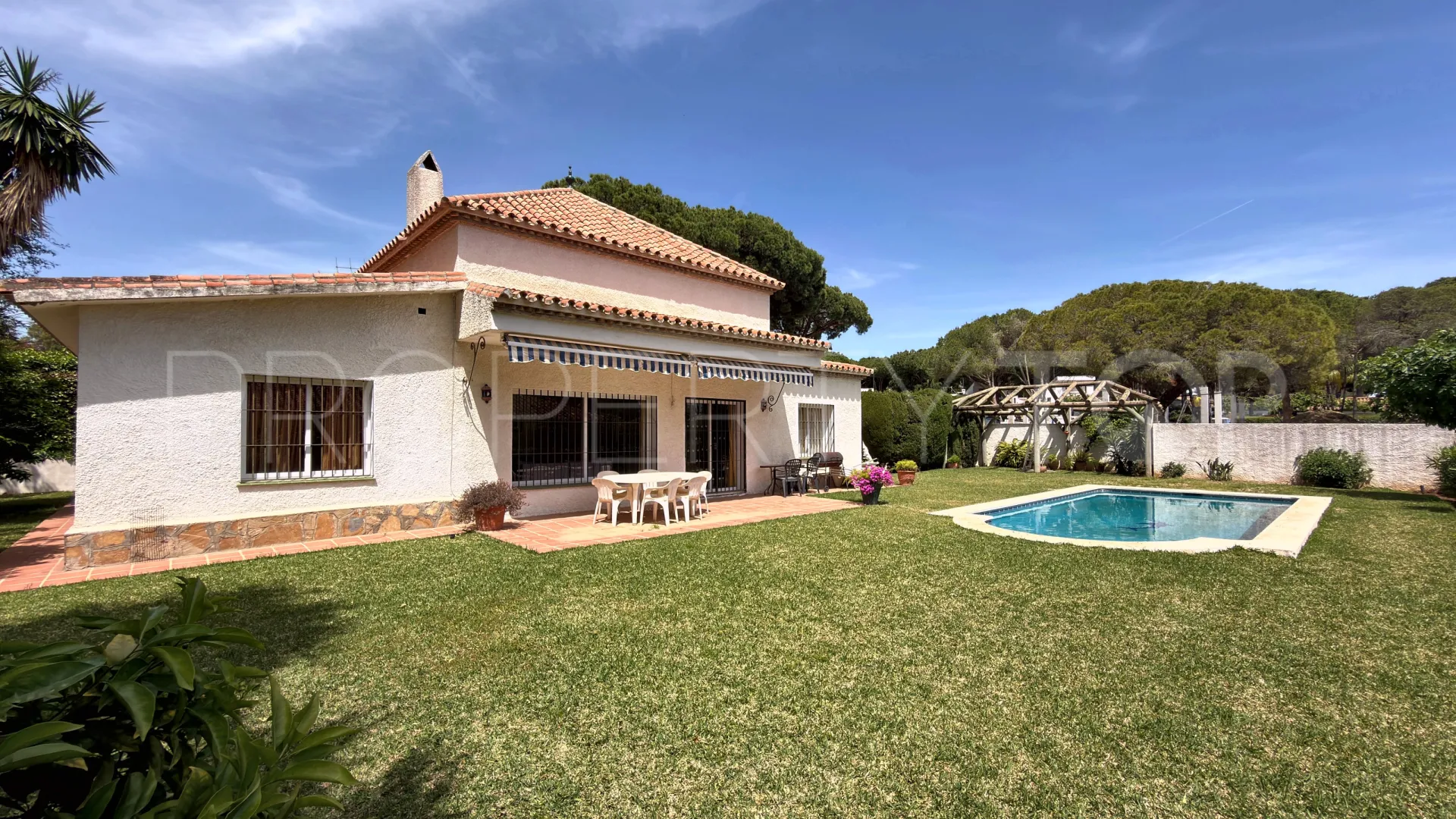 For sale 4 bedrooms villa in Benamara