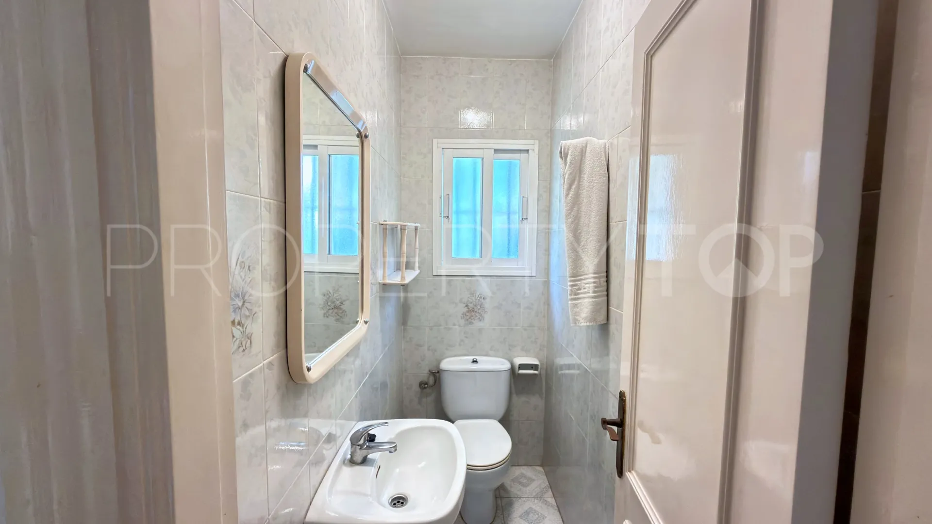 For sale 4 bedrooms villa in Benamara