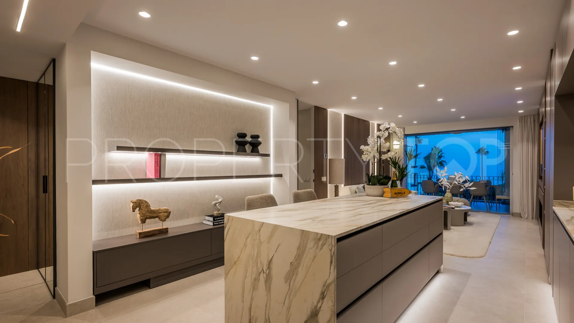 Se vende apartamento de 3 dormitorios en Bahía del Velerín