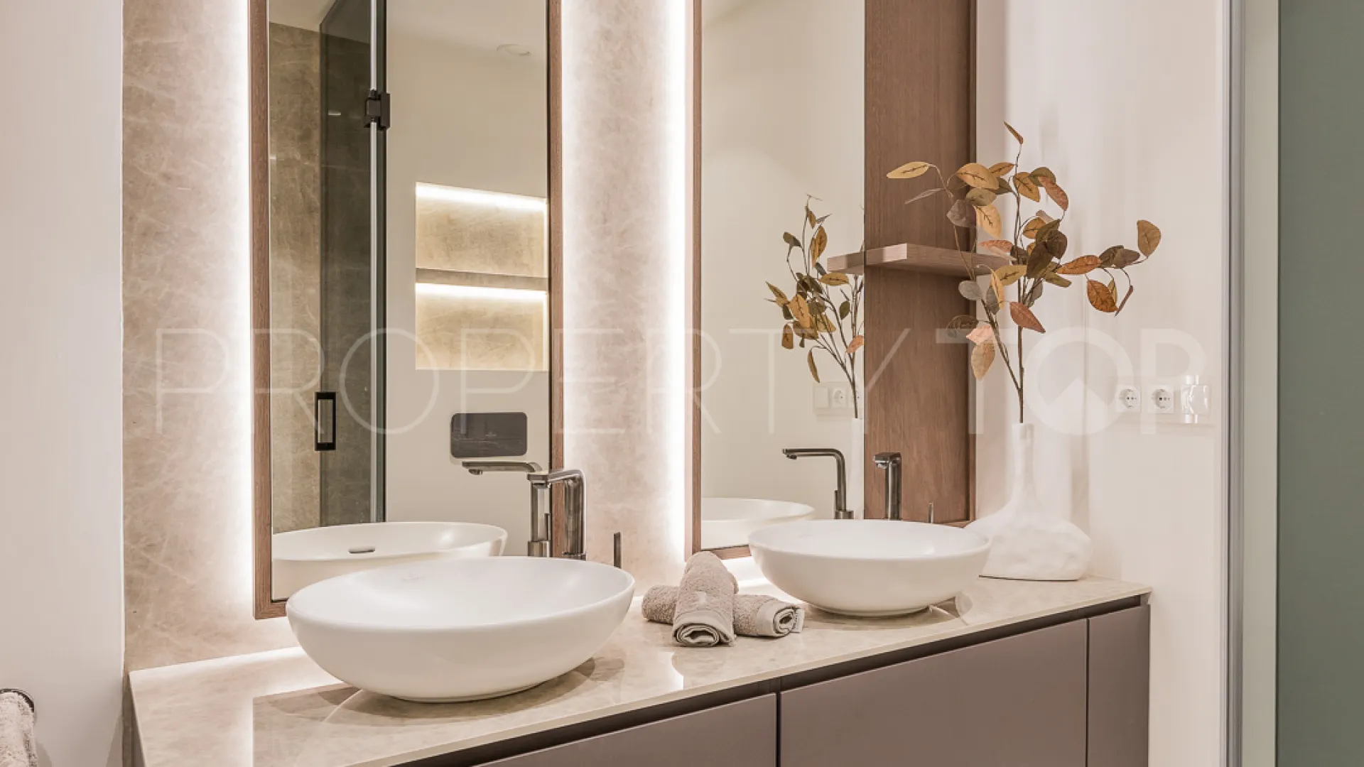 Se vende apartamento de 3 dormitorios en Bahía del Velerín