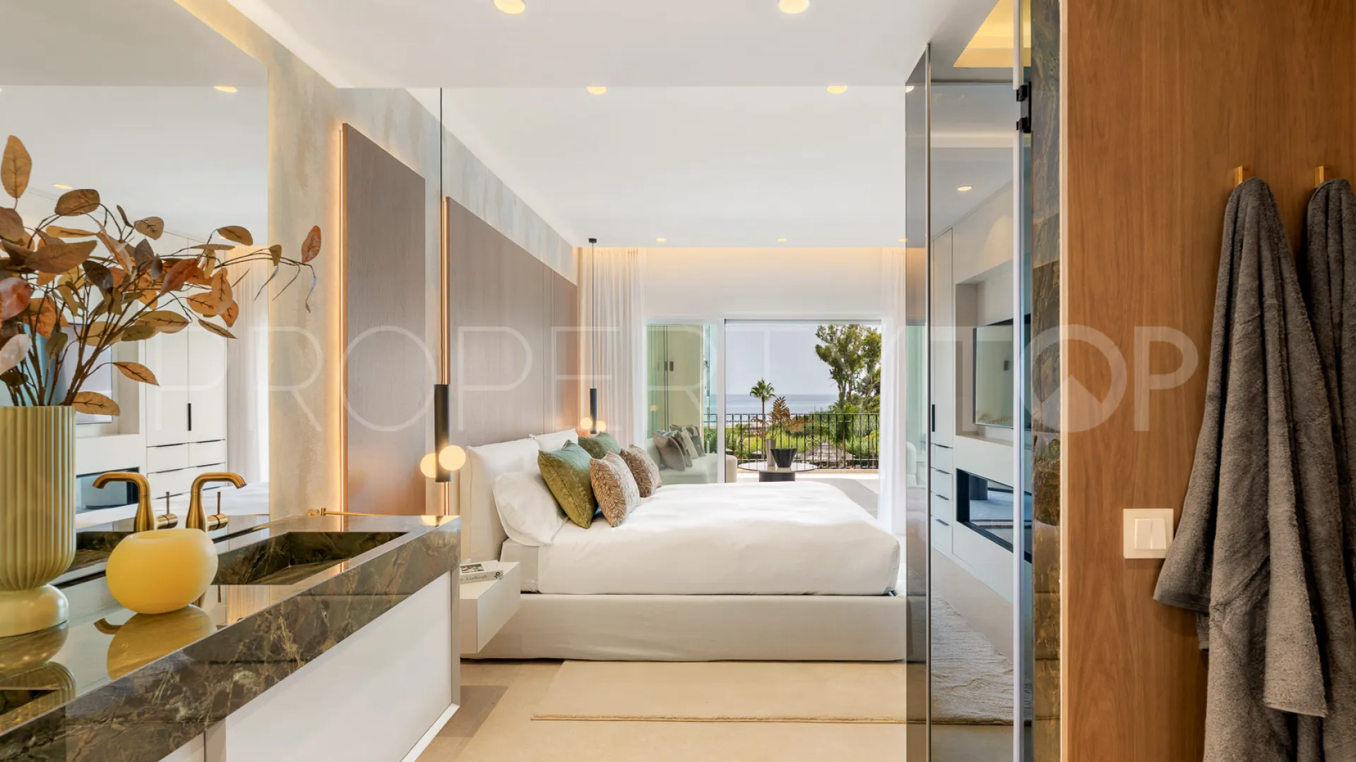 Se vende apartamento de 3 dormitorios en Bahía del Velerín