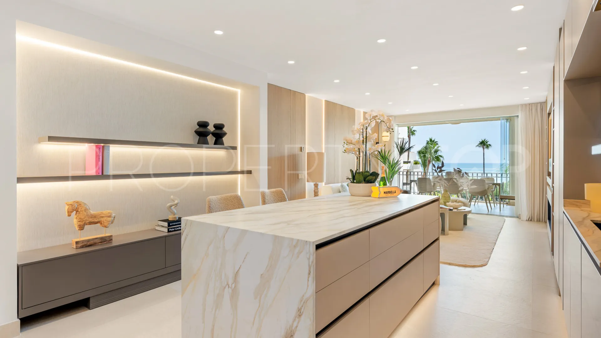 Se vende apartamento de 3 dormitorios en Bahía del Velerín