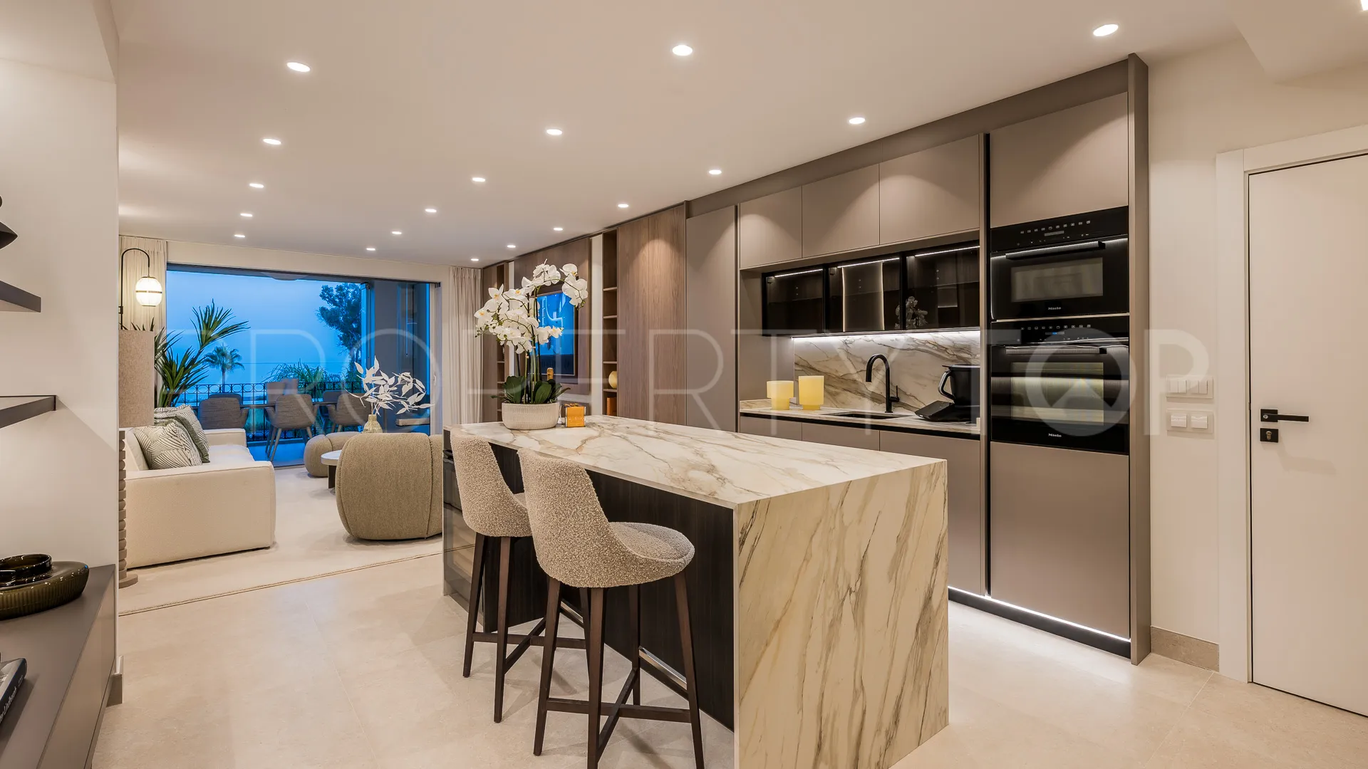 Se vende apartamento de 3 dormitorios en Bahía del Velerín