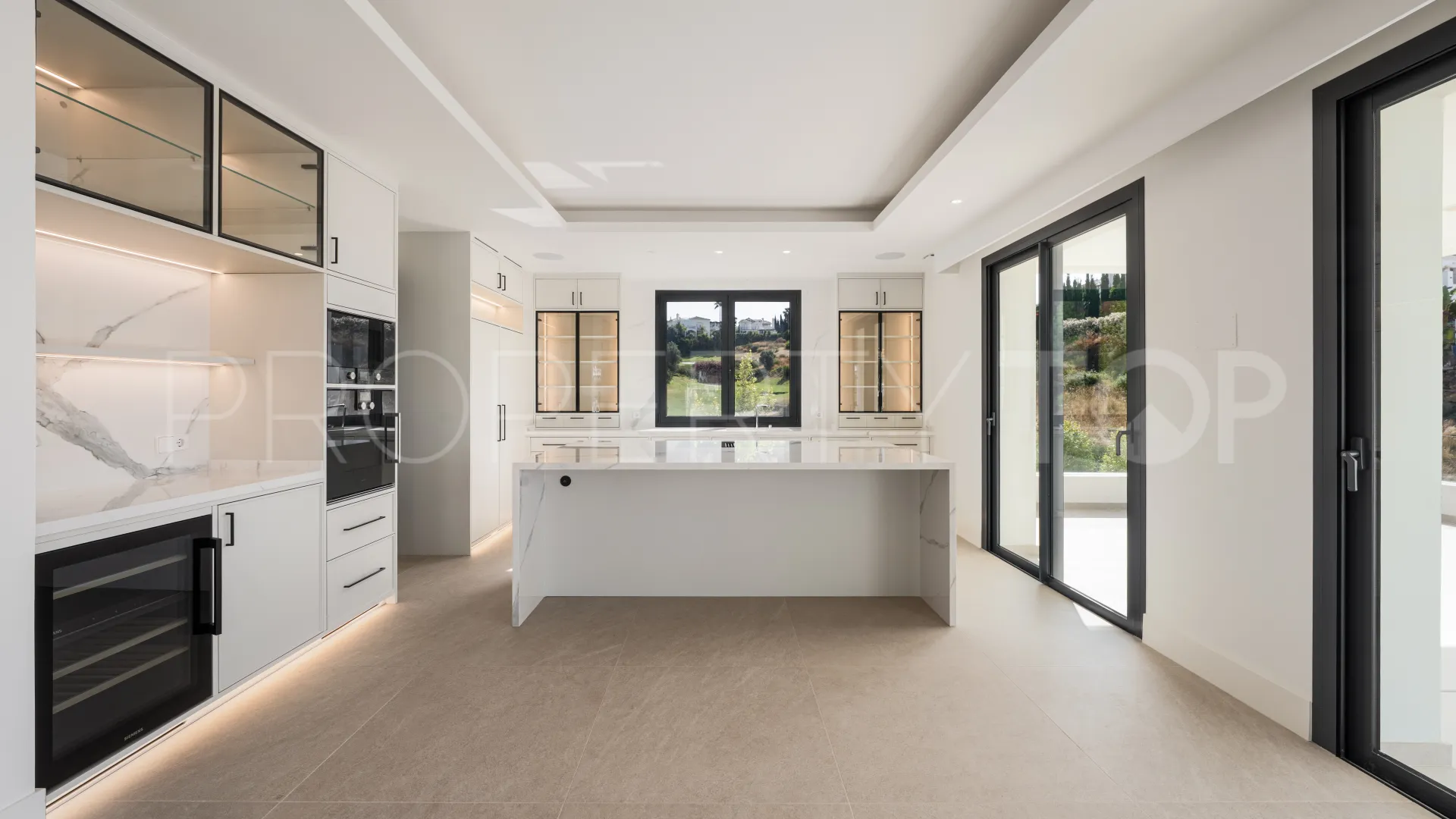 Villa for sale in La Resina Golf with 4 bedrooms