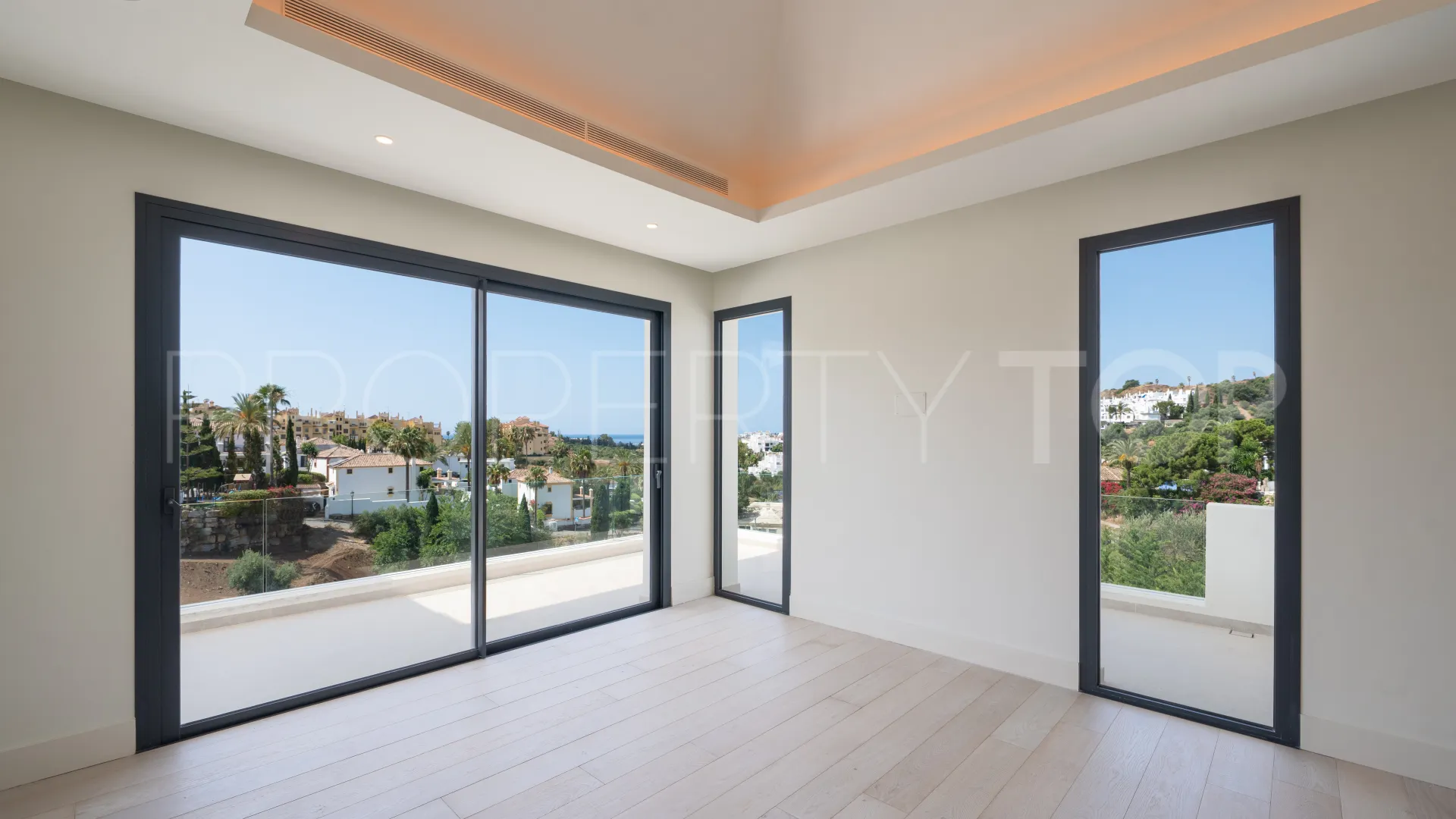 Villa for sale in La Resina Golf with 4 bedrooms