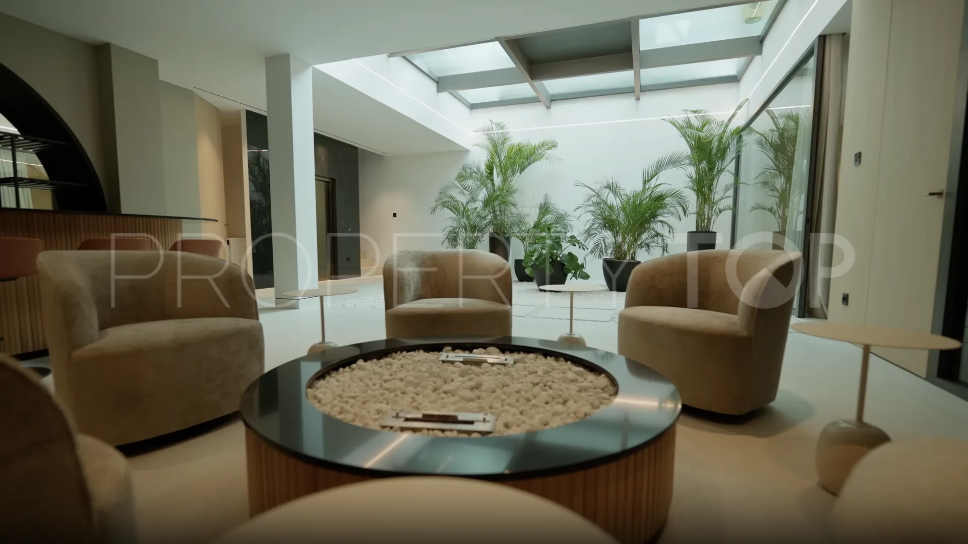 5 bedrooms Marbella Golden Mile villa for sale