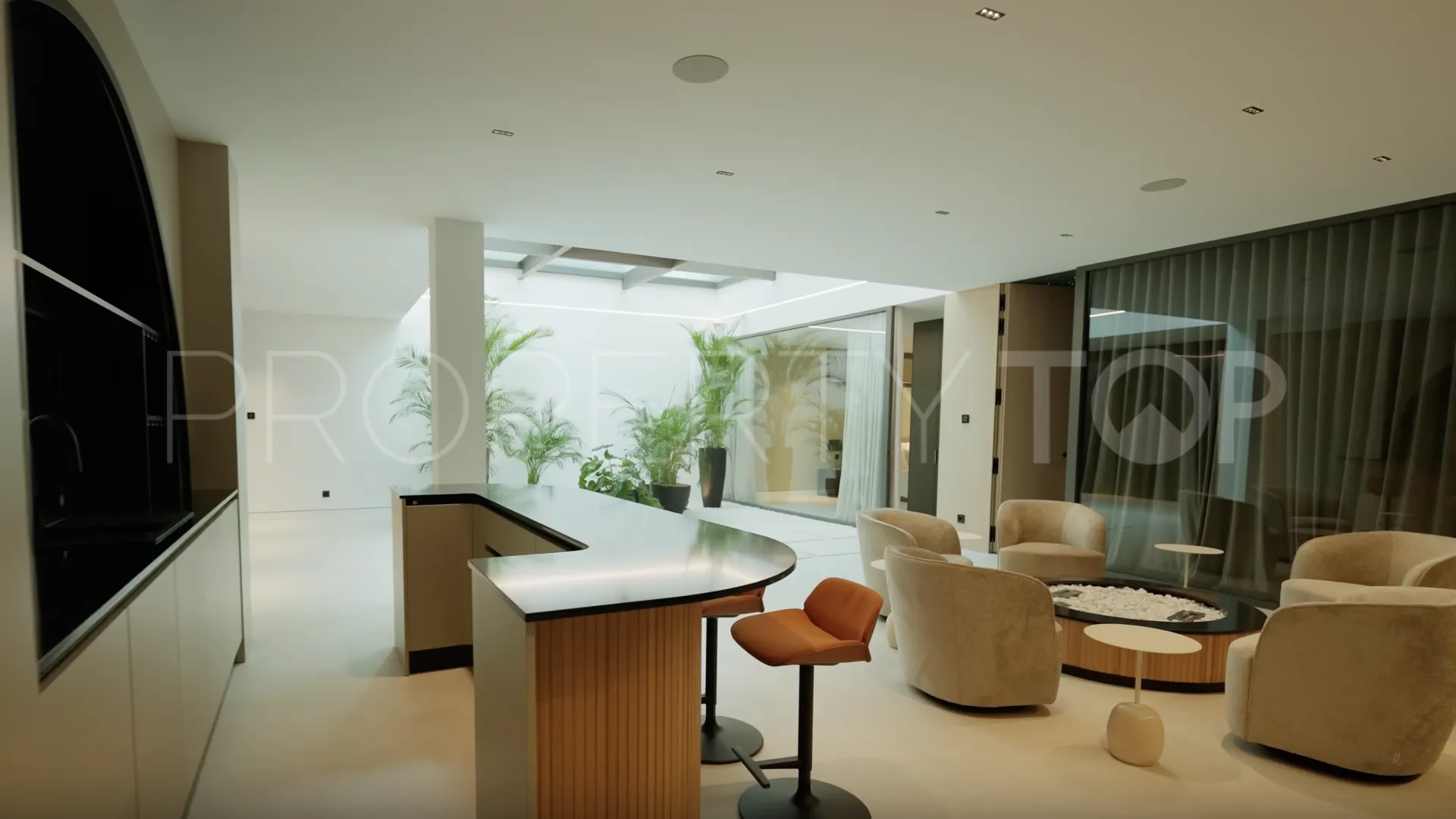 5 bedrooms Marbella Golden Mile villa for sale