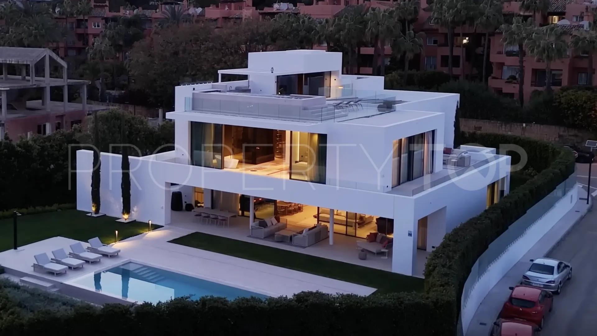 5 bedrooms Marbella Golden Mile villa for sale