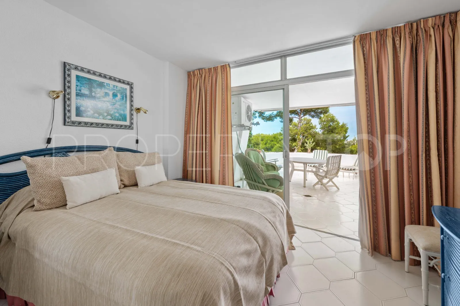 Apartment for sale in Miraflores with 2 bedrooms