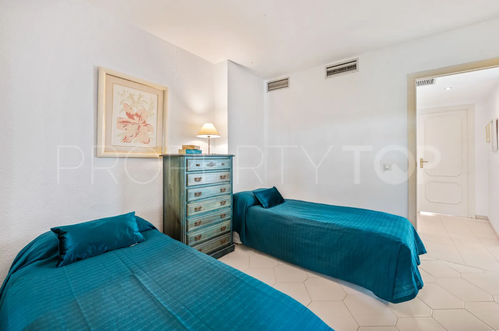Apartment for sale in Miraflores with 2 bedrooms