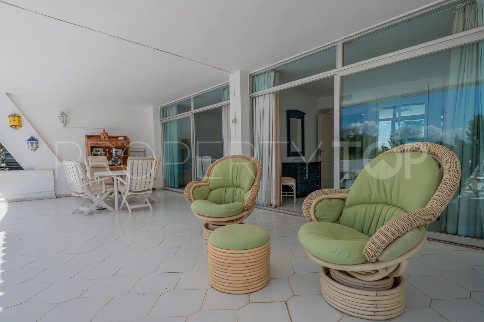 Apartment for sale in Miraflores with 2 bedrooms