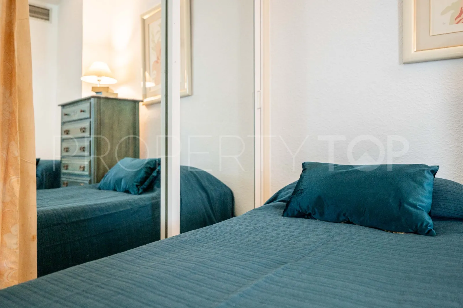 Apartment for sale in Miraflores with 2 bedrooms