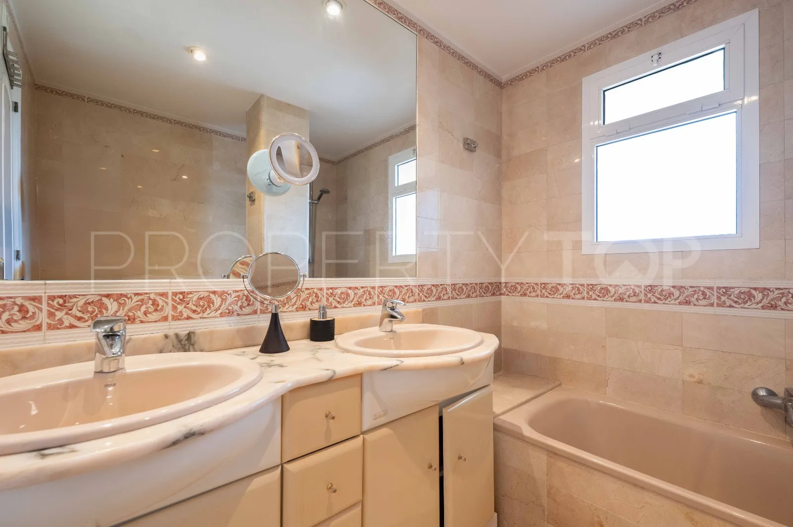 3 bedrooms Pueblo de Las Brisas apartment for sale