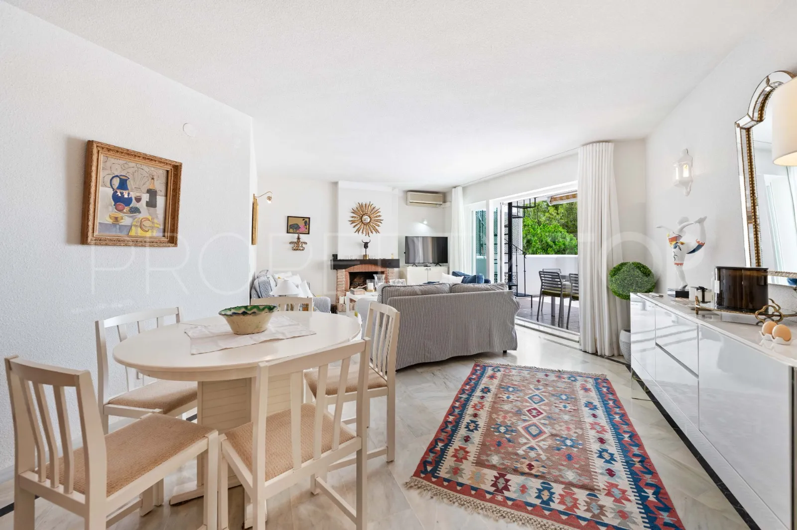 Duplex penthouse in Sitio de Calahonda for sale