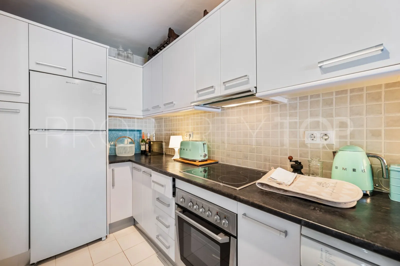 Duplex penthouse in Sitio de Calahonda for sale