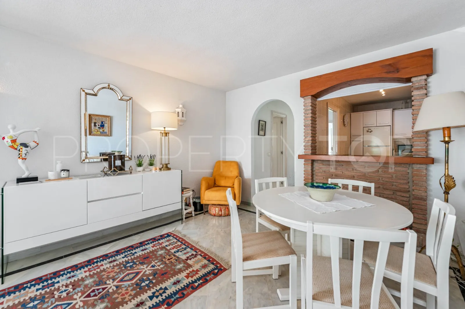 Duplex penthouse in Sitio de Calahonda for sale