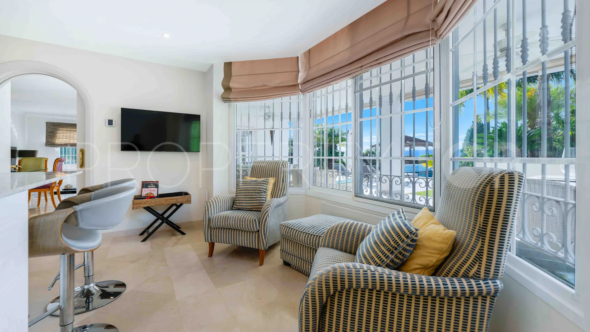 For sale house in Elviria with 5 bedrooms