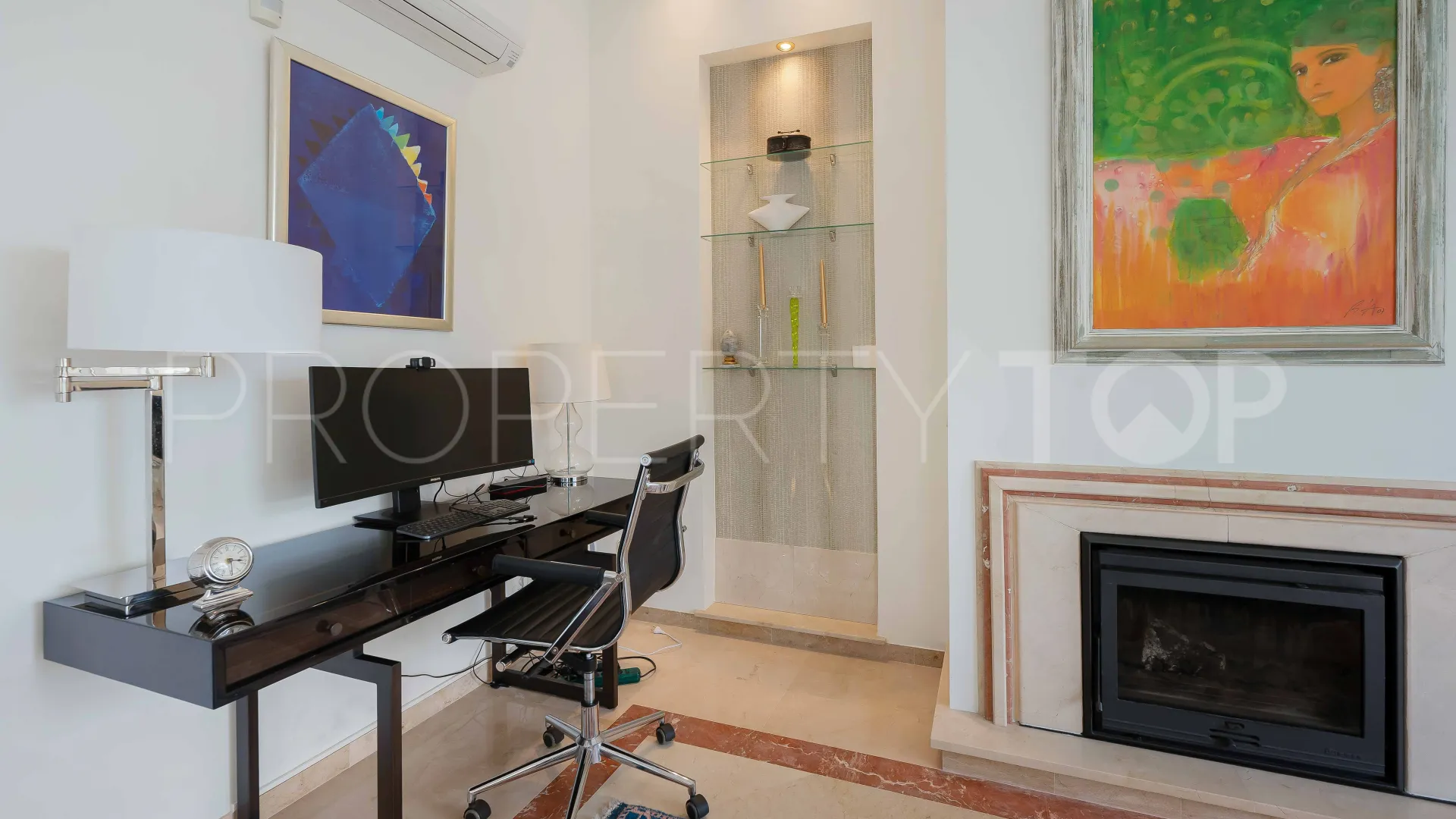 For sale house in Elviria with 5 bedrooms