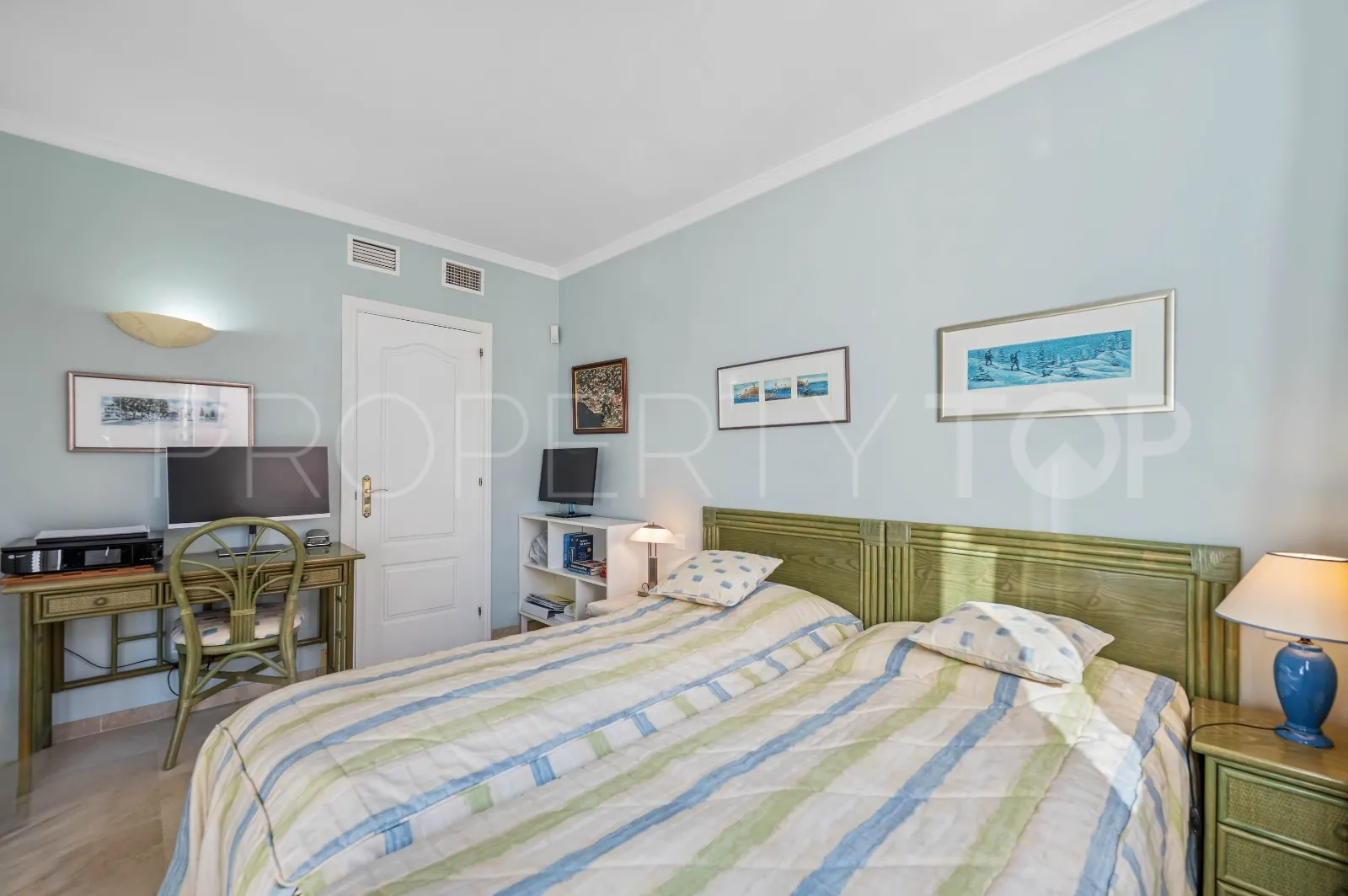 Buy apartment in El Manantial de Santa Maria Golf
