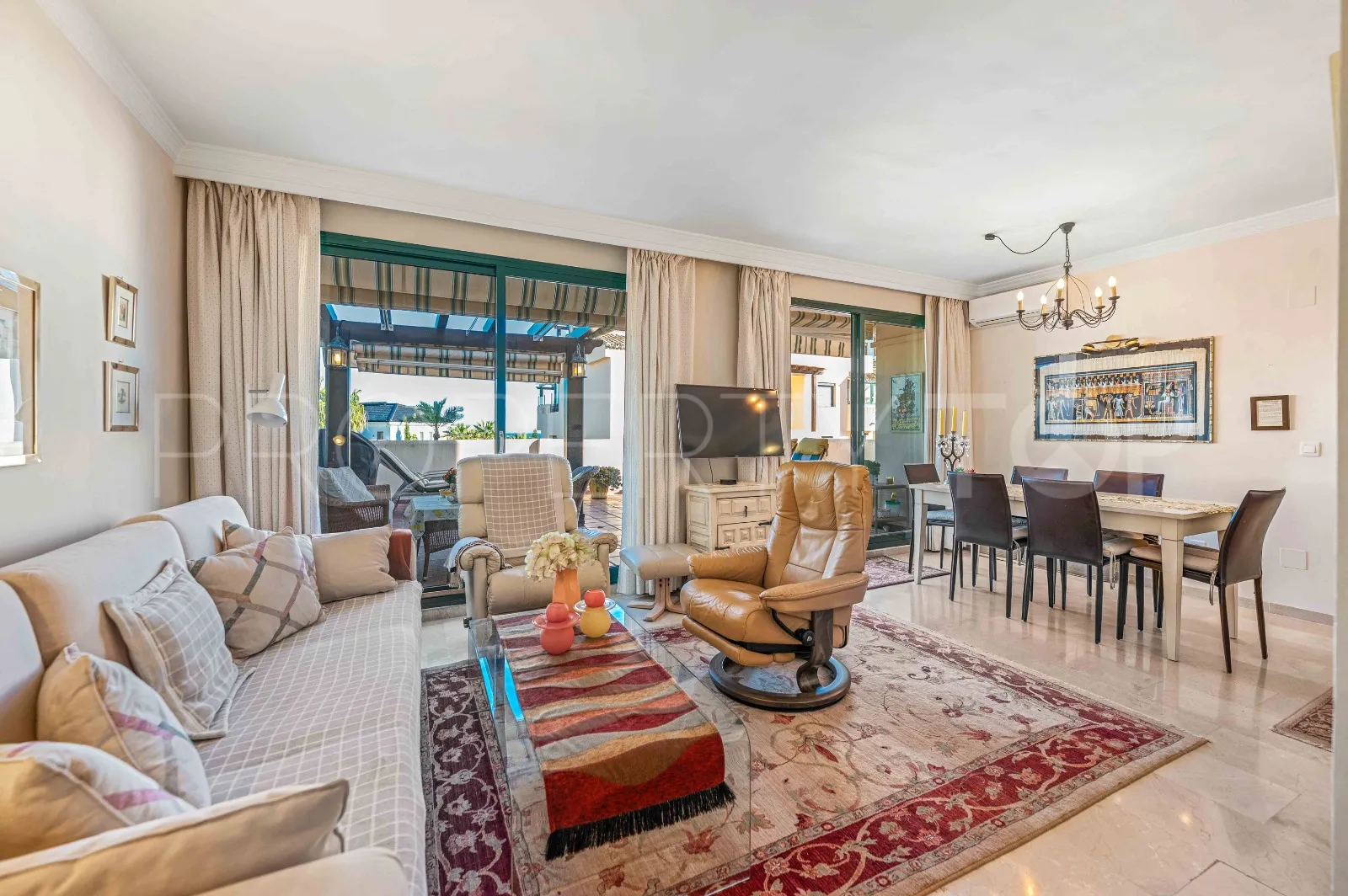 Buy apartment in El Manantial de Santa Maria Golf