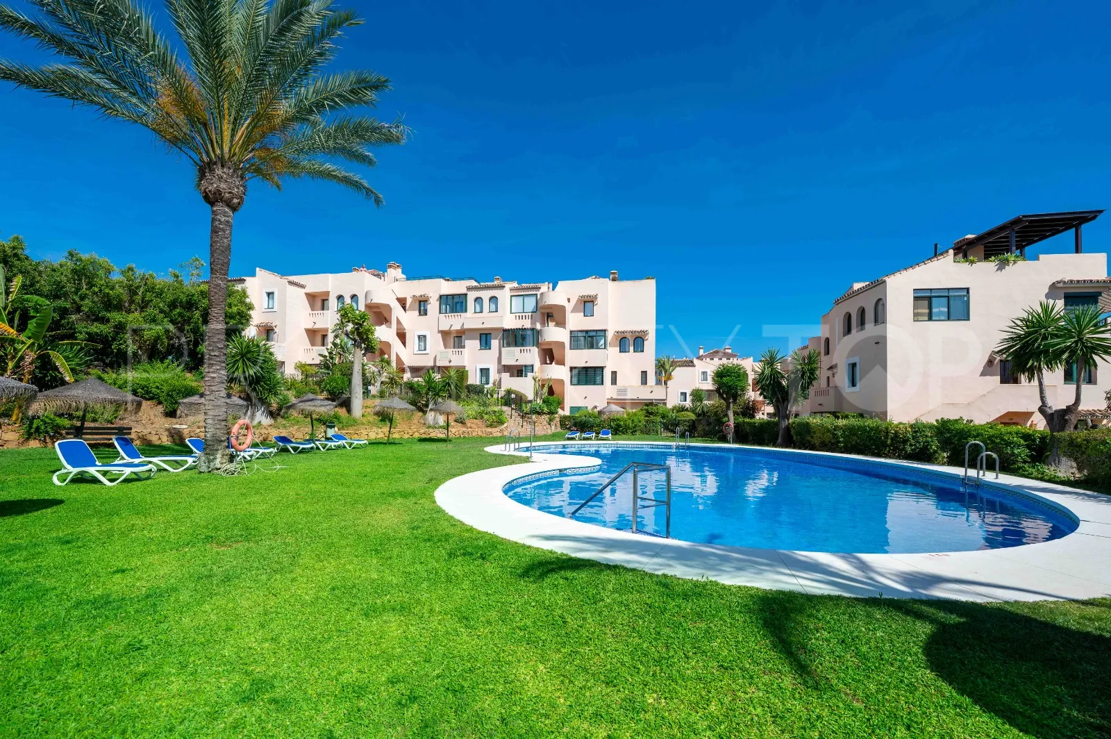 Buy apartment in El Manantial de Santa Maria Golf