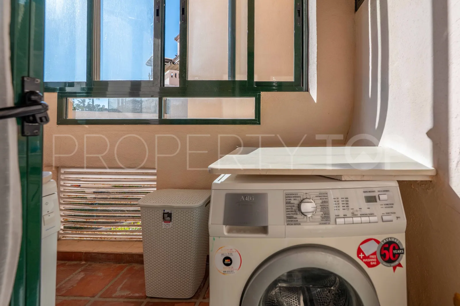 Buy apartment in El Manantial de Santa Maria Golf