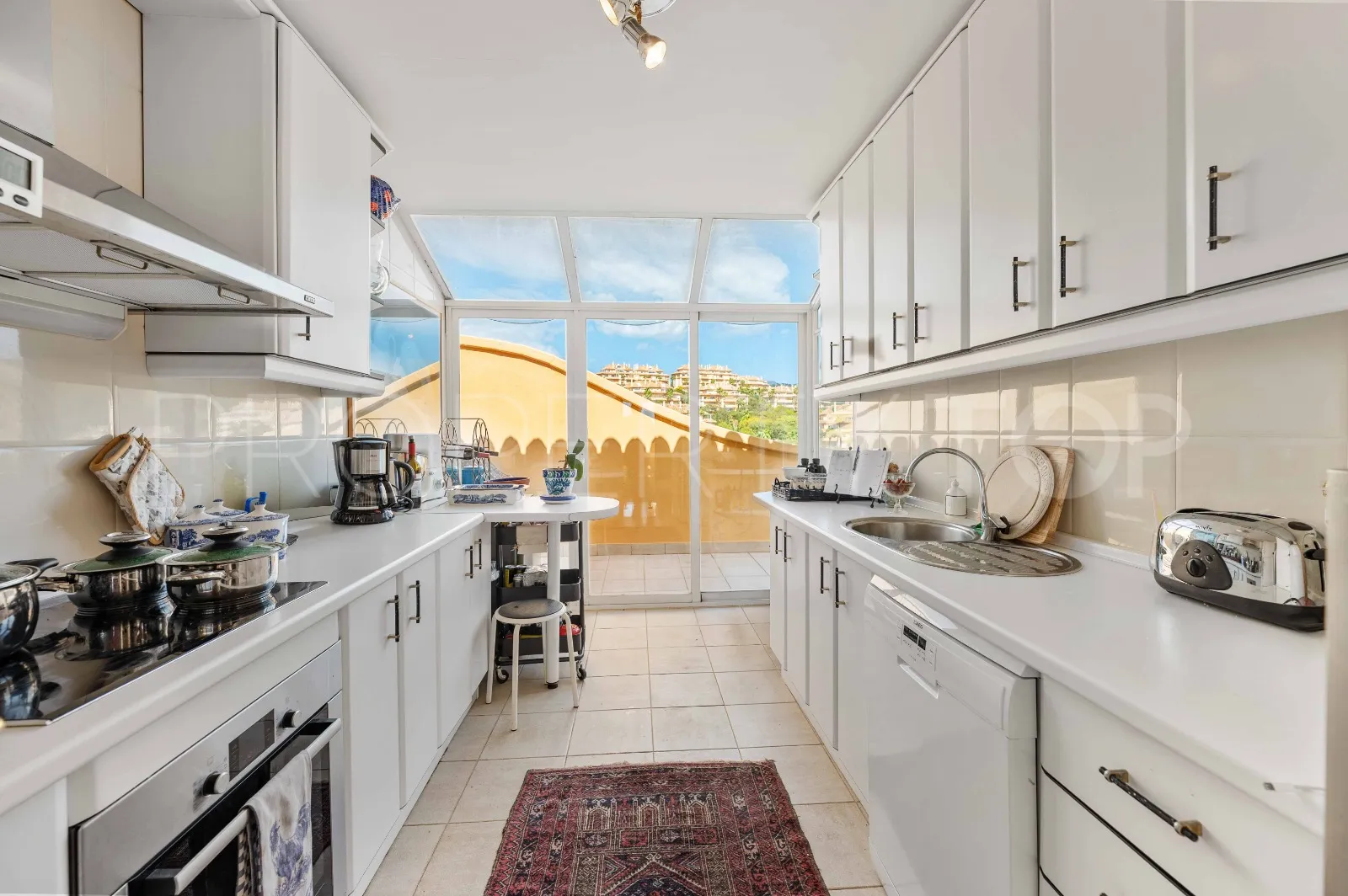 Se vende atico duplex en Elviria Hills con 3 dormitorios
