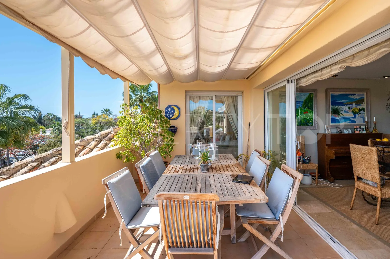 Se vende atico duplex en Elviria Hills con 3 dormitorios