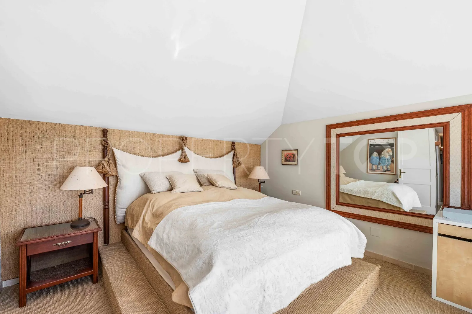 Se vende atico duplex en Elviria Hills con 3 dormitorios