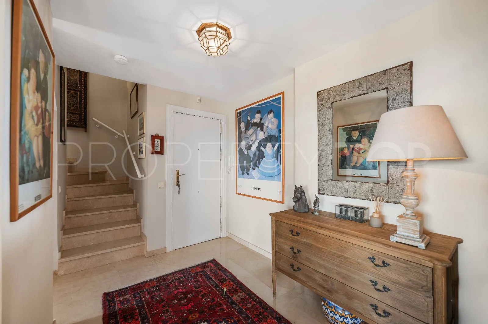 Se vende atico duplex en Elviria Hills con 3 dormitorios