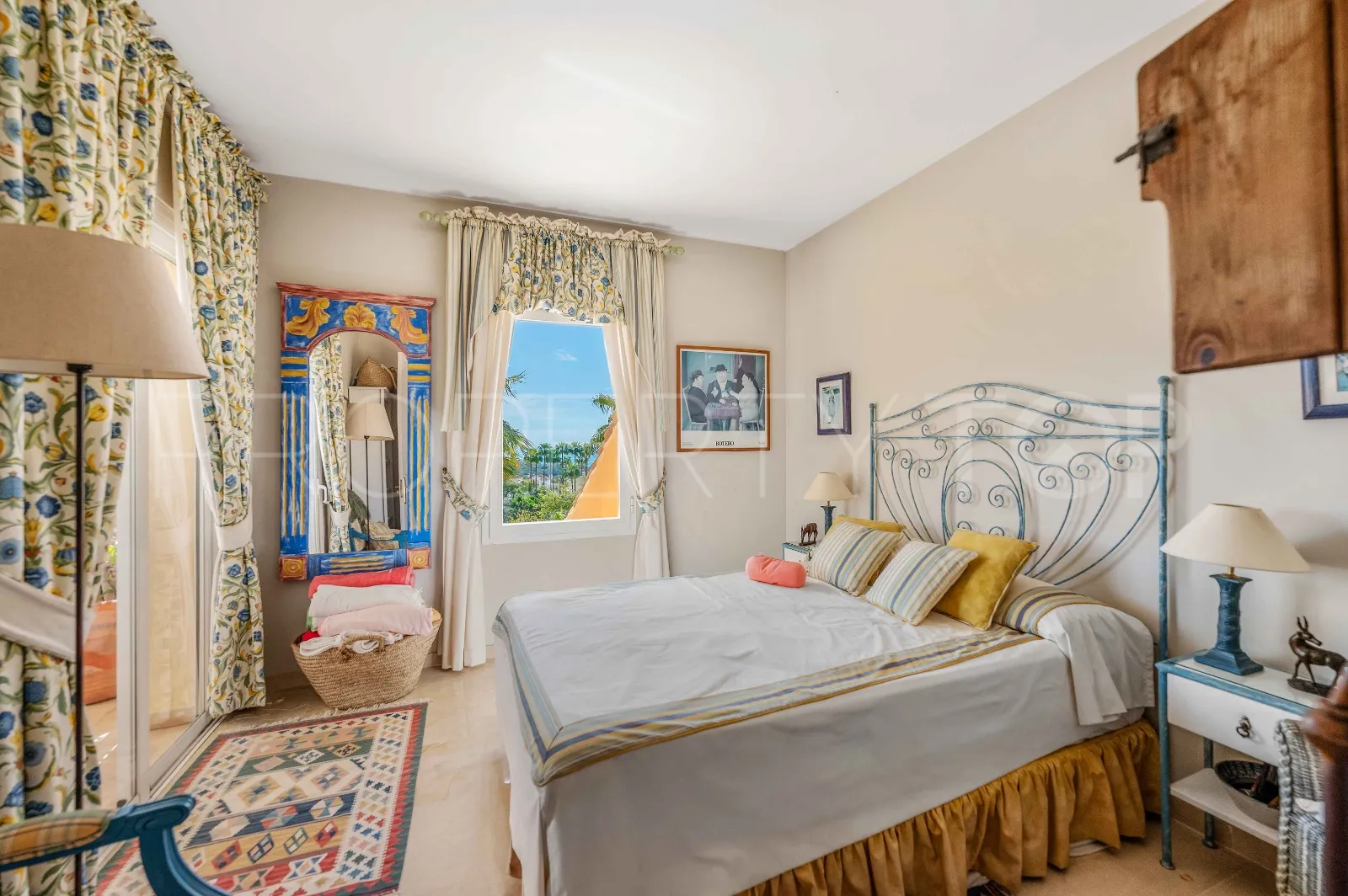 Se vende atico duplex en Elviria Hills con 3 dormitorios