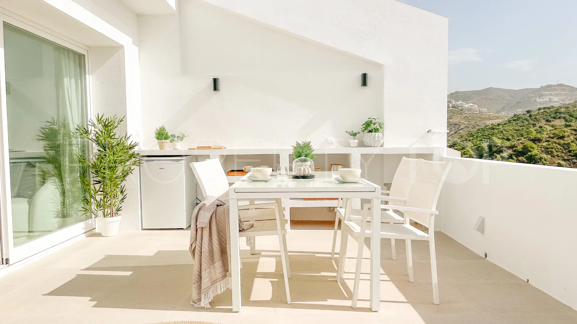 Buy penthouse in La Quinta with 3 bedrooms