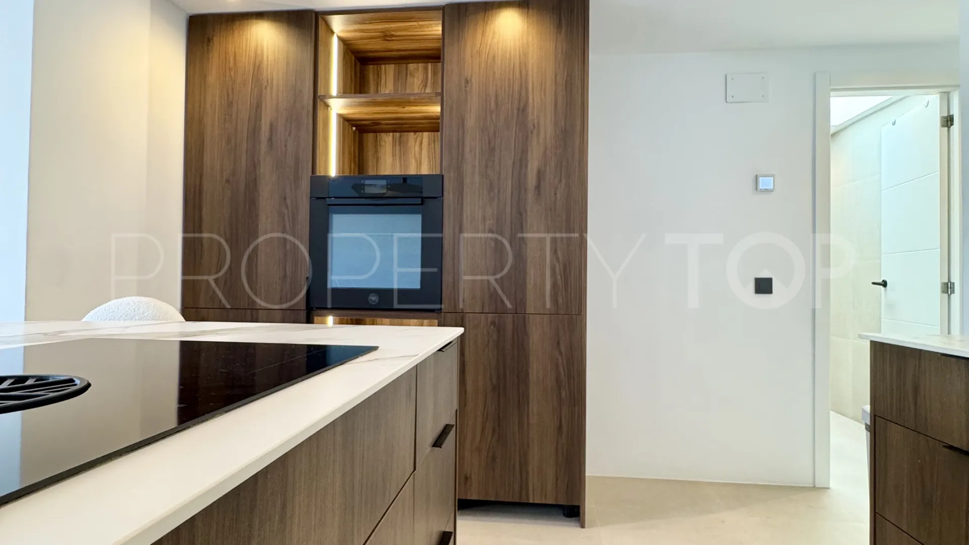 Buy penthouse in La Quinta with 3 bedrooms